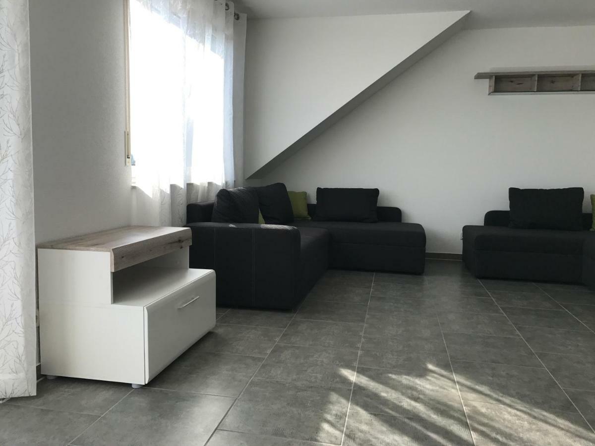 Victoria Appartement คัปเพล-กราเฟินเฮาเซน ภายนอก รูปภาพ