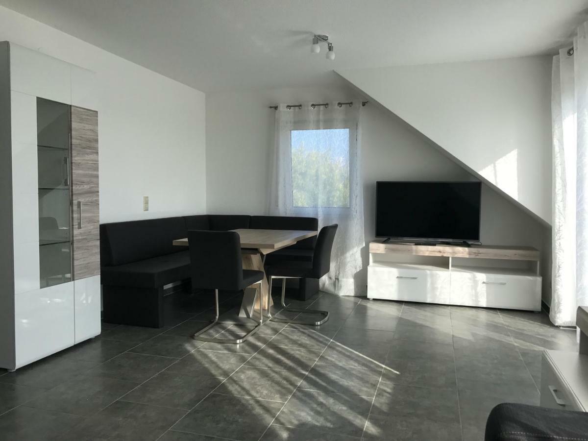 Victoria Appartement คัปเพล-กราเฟินเฮาเซน ภายนอก รูปภาพ